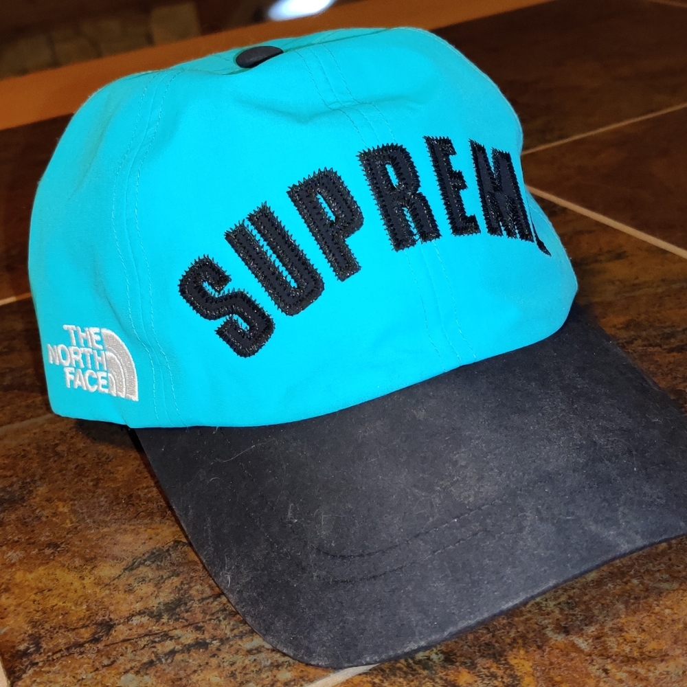 Supreme x tnf goretex 6 panel hat